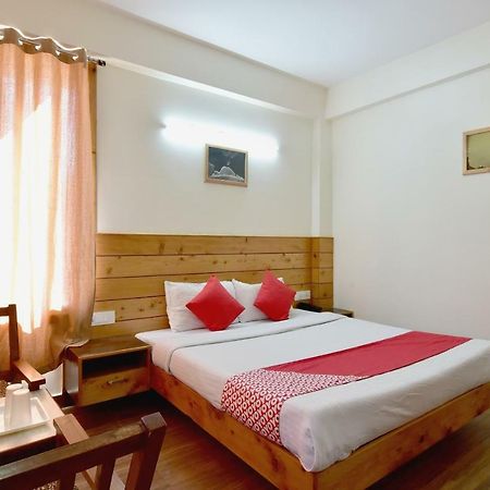 Oyo 13741 Rockwood Bnb Manāli Buitenkant foto