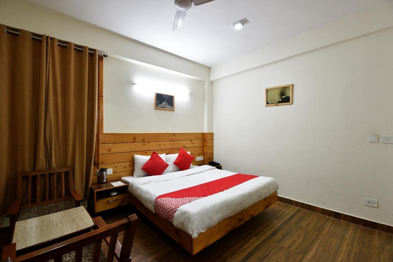 Oyo 13741 Rockwood Bnb Manāli Buitenkant foto