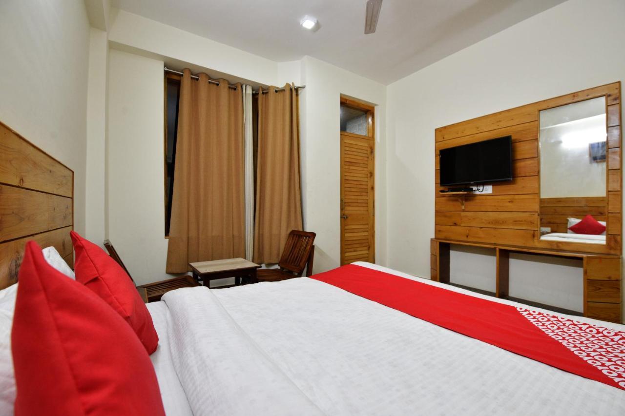 Oyo 13741 Rockwood Bnb Manāli Buitenkant foto