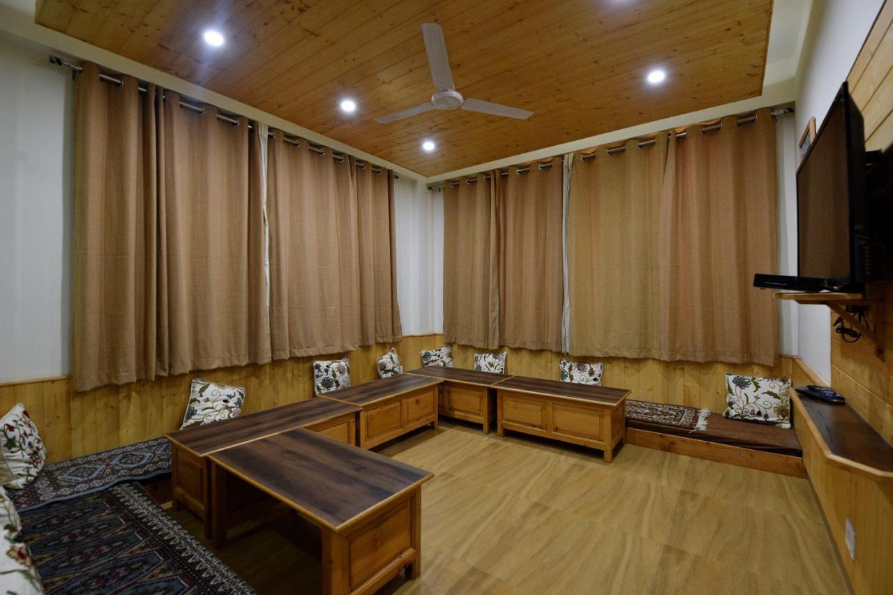 Oyo 13741 Rockwood Bnb Manāli Buitenkant foto