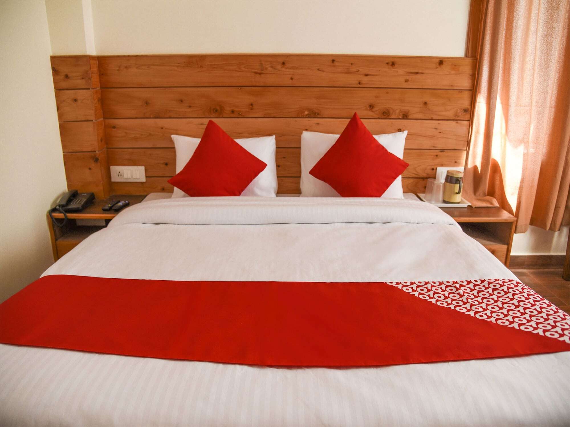 Oyo 13741 Rockwood Bnb Manāli Buitenkant foto
