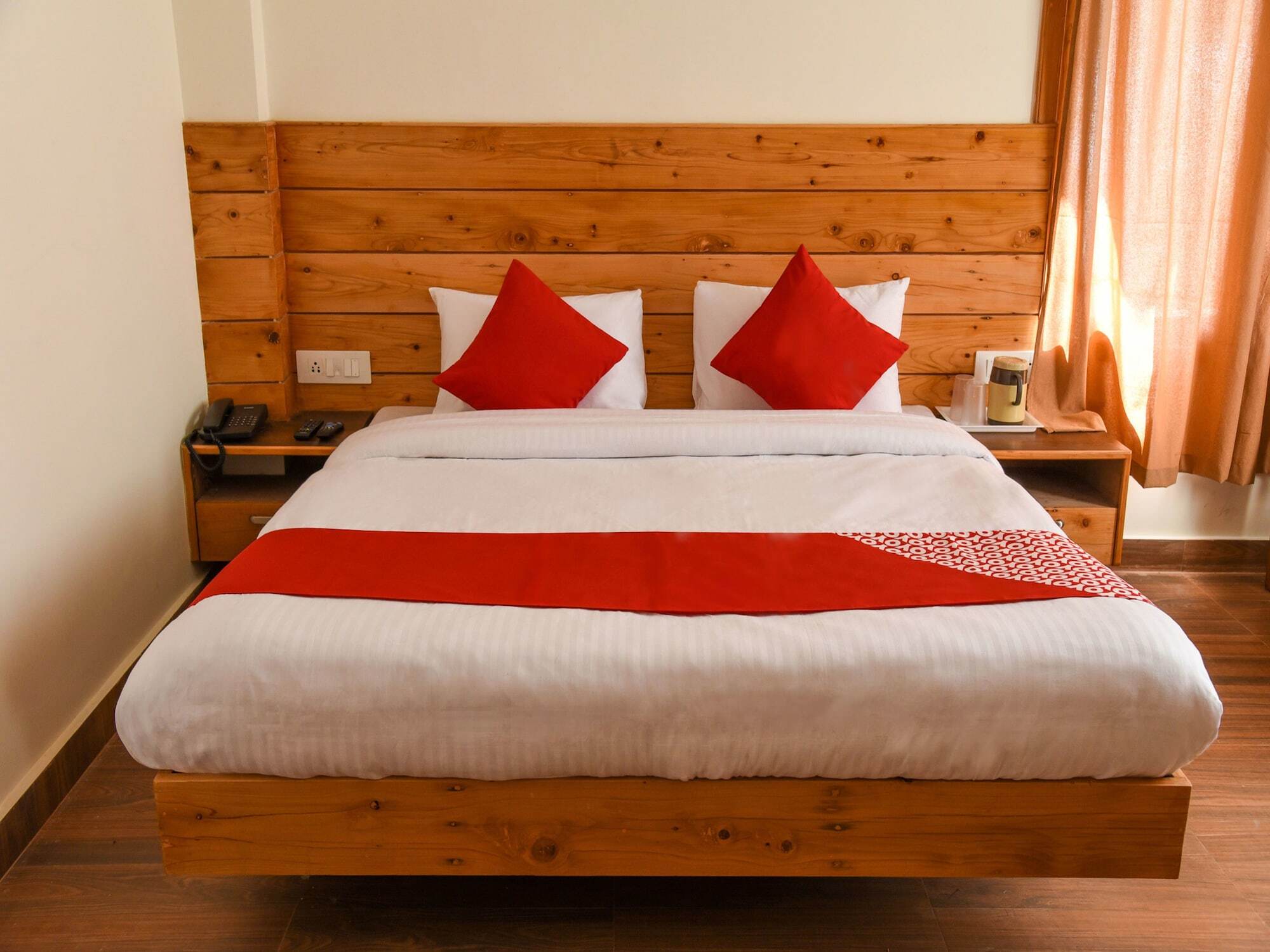 Oyo 13741 Rockwood Bnb Manāli Buitenkant foto